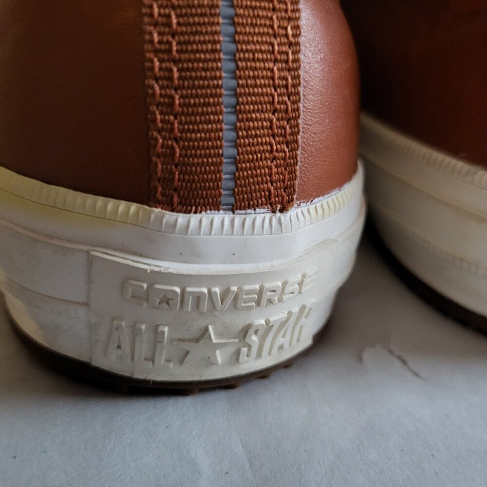 NWOT WATERPROOF LEATHER CONVERSE CHUCK TAYLOR HIGH TOPS UNISEX M-5 W-7 - Picture 8 of 11